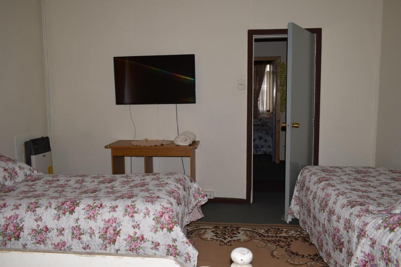 Hostal Torres Del Paine Punta Arenas Exterior foto